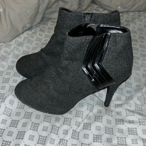 MPO Gray & Black Fabric Booties - 7.5